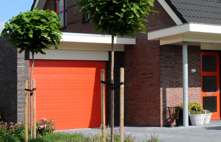 Choosing the Right Garage Door Manufacturer